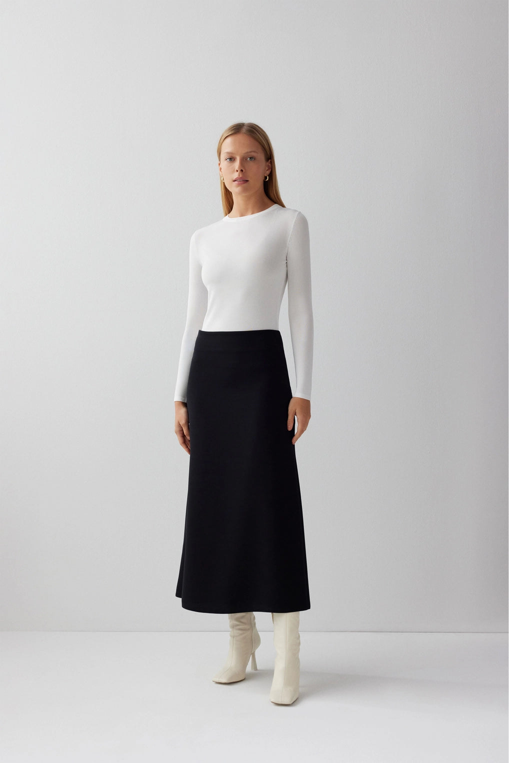 Lis | Straight Cut Lined Skirt
