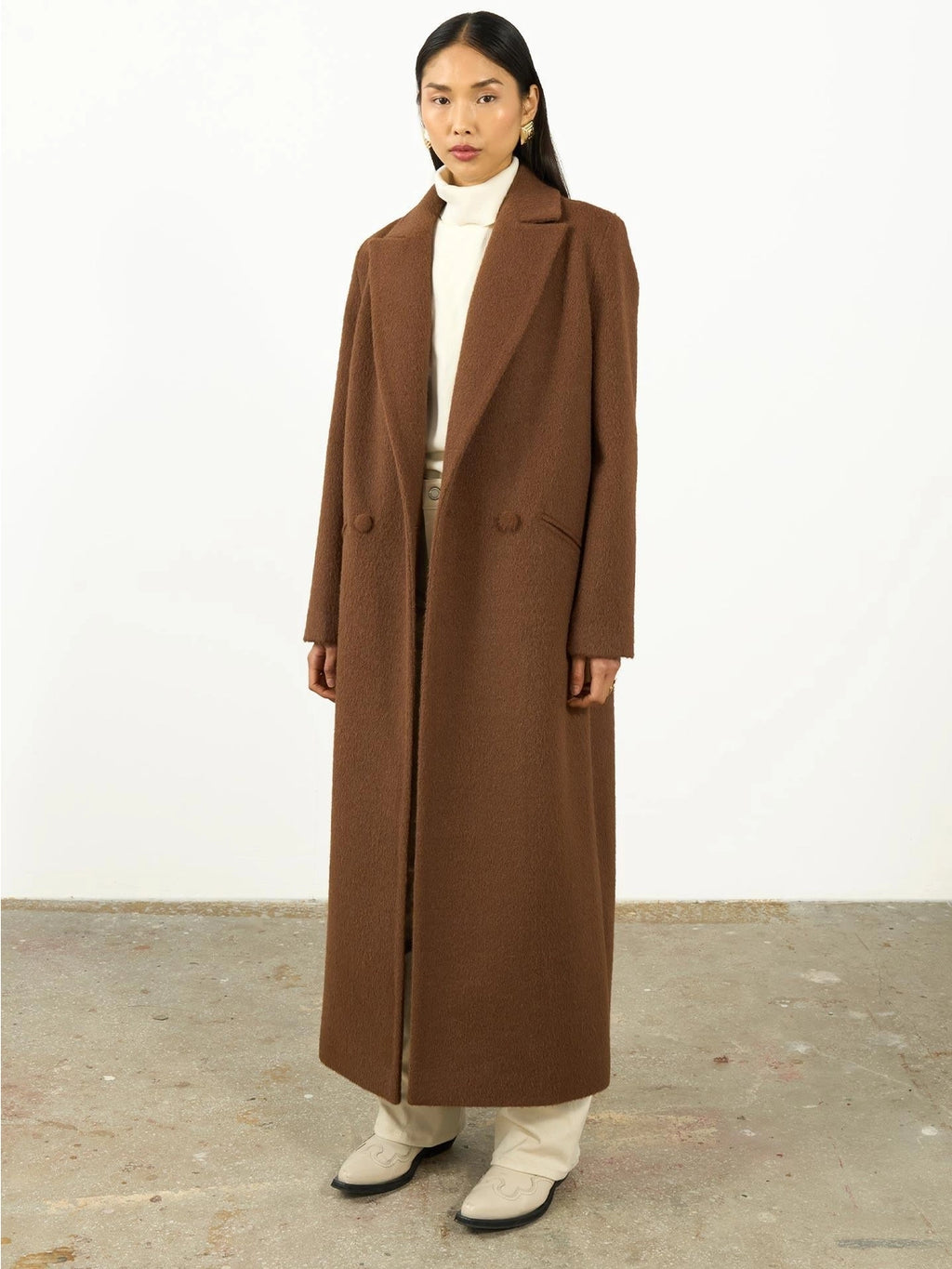 The Verona Cachet Coat